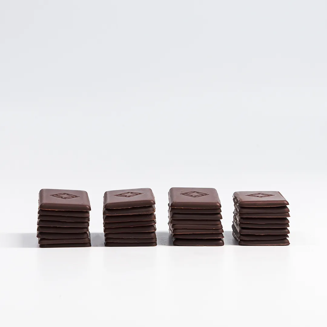 PLAQ Boîte 32 Nano Plaq chocolat très noir 84% 4 origines
