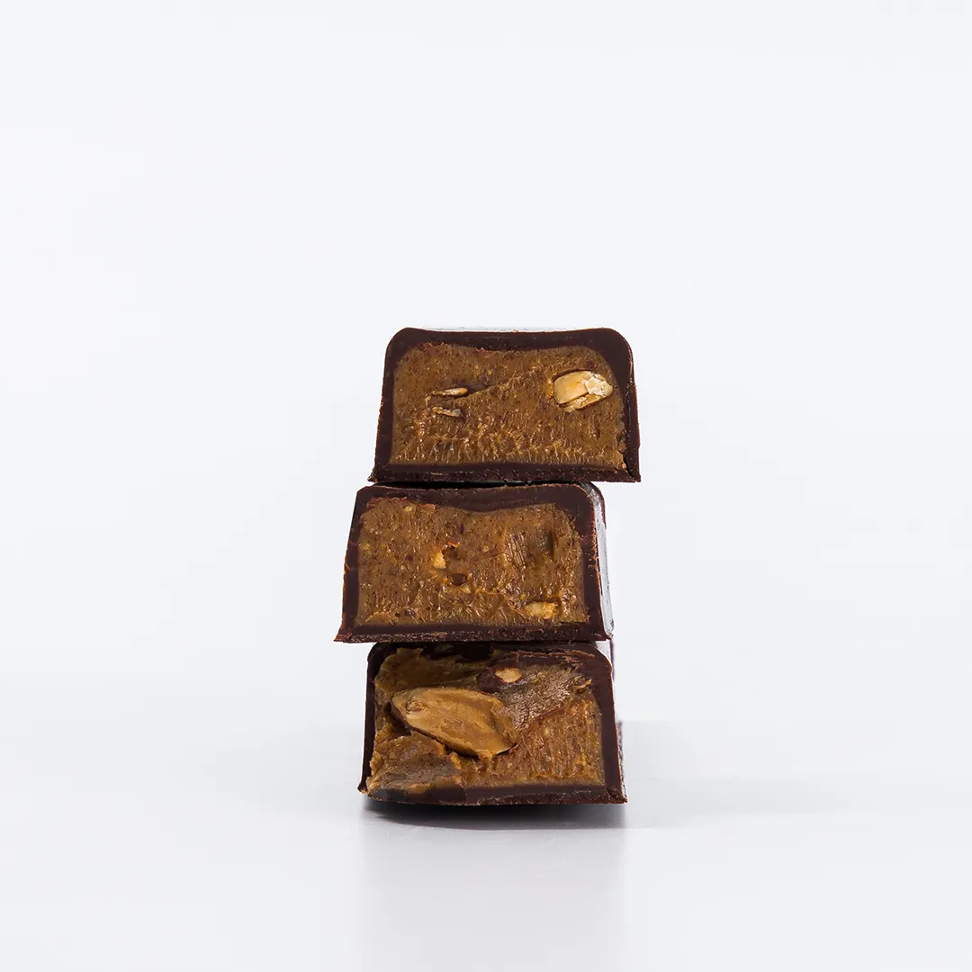 PLAQ barre praliné cacahuètes chocolat noir Kamili