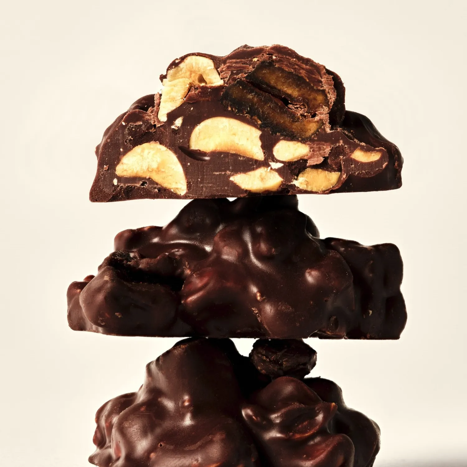PLAQ Rochers chocolat lait Idukki 58% noisettes Piémont