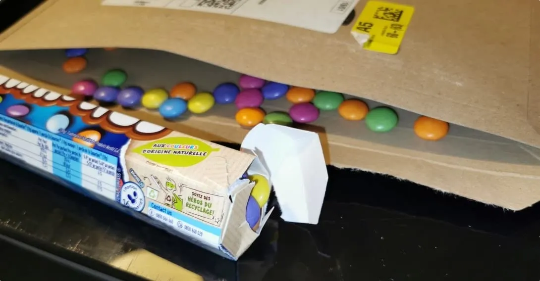 Smarties Tube géant bonbons chocolat au lait 130g huit couleurs