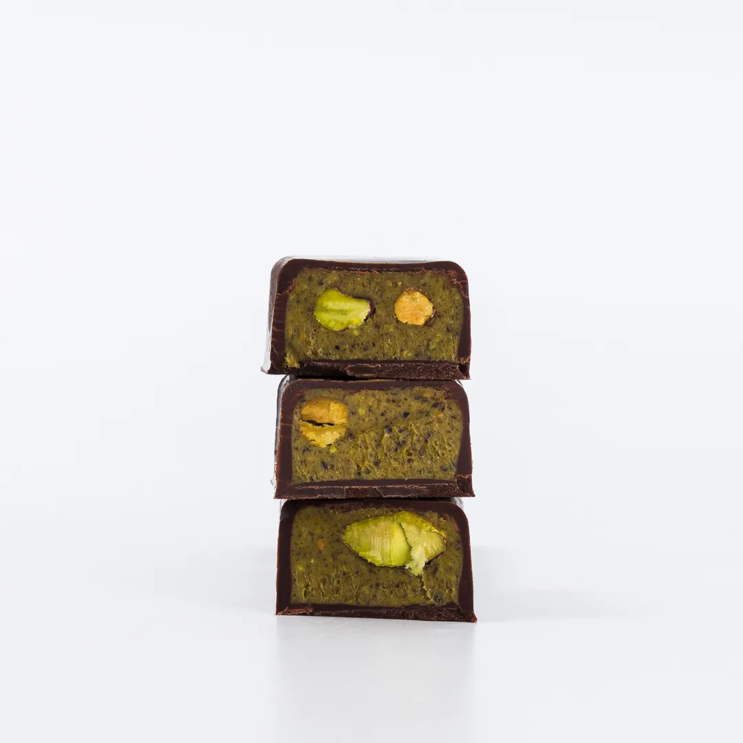 Plaq Kamili barre praliné pistaches chocolat noir