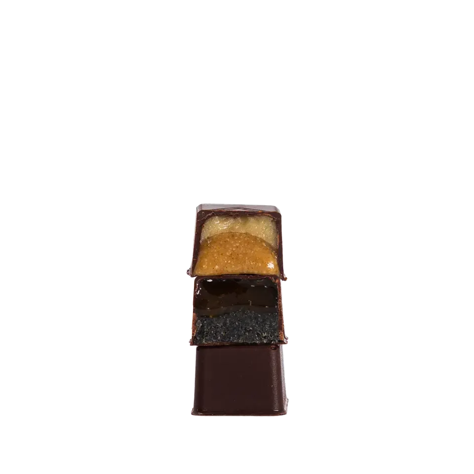 Plaq bonbons chocolat noir praliné caramel 16 pièces