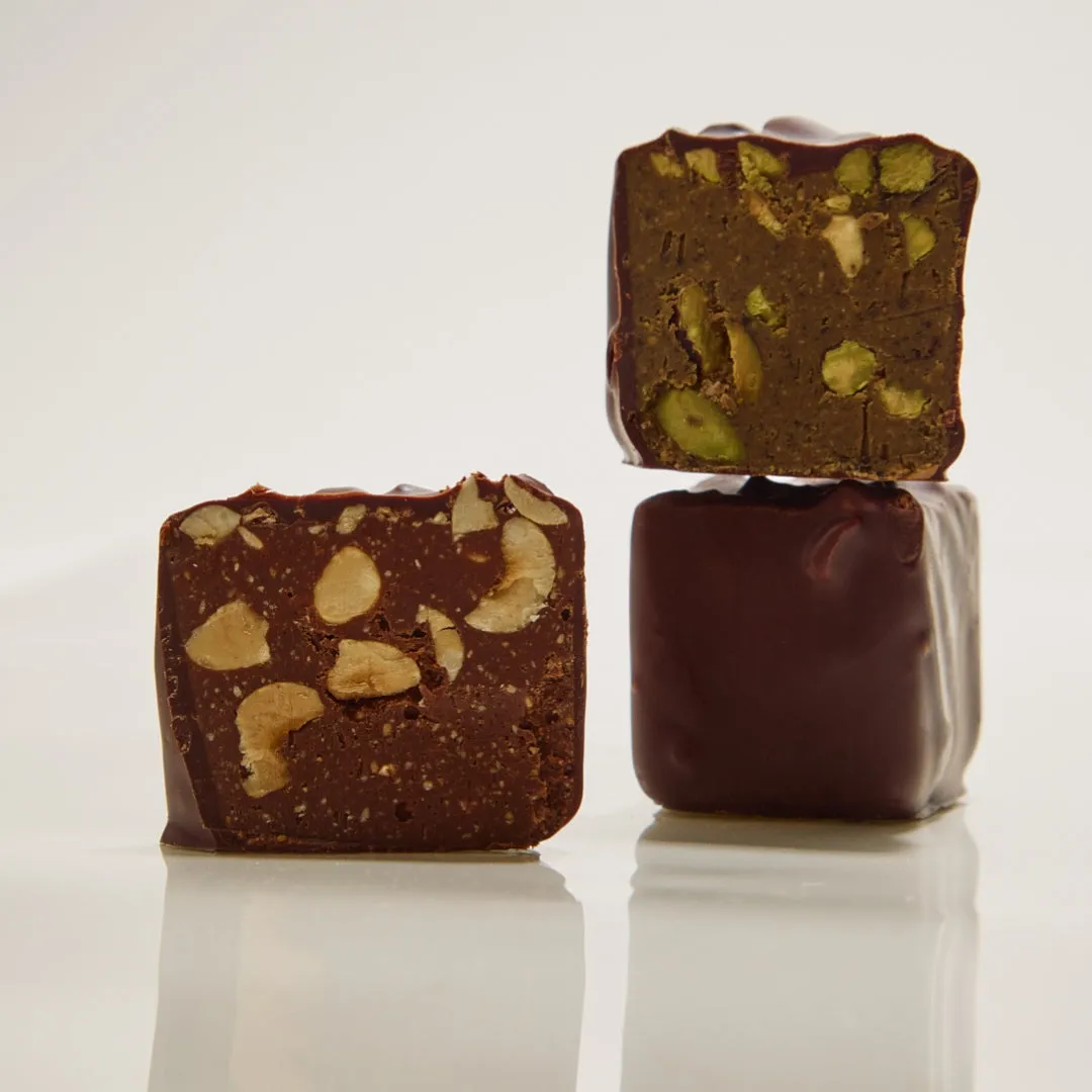 PLAQ 4 rochers noir praliné noisettes pistaches