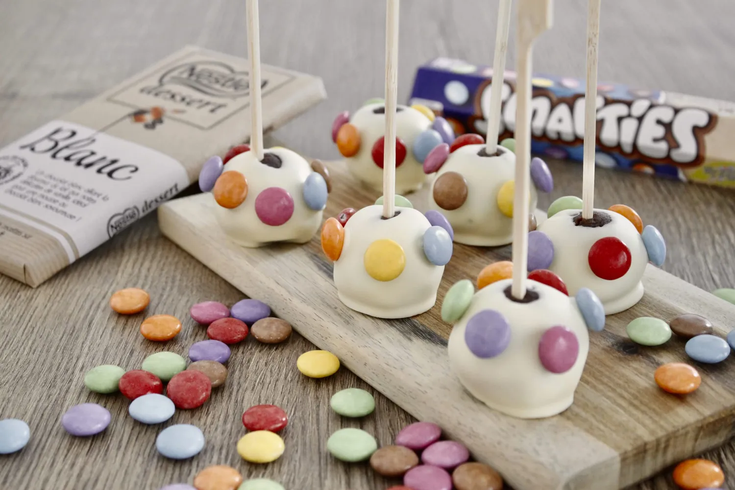 Smarties Tube géant bonbons chocolat au lait 130g huit couleurs