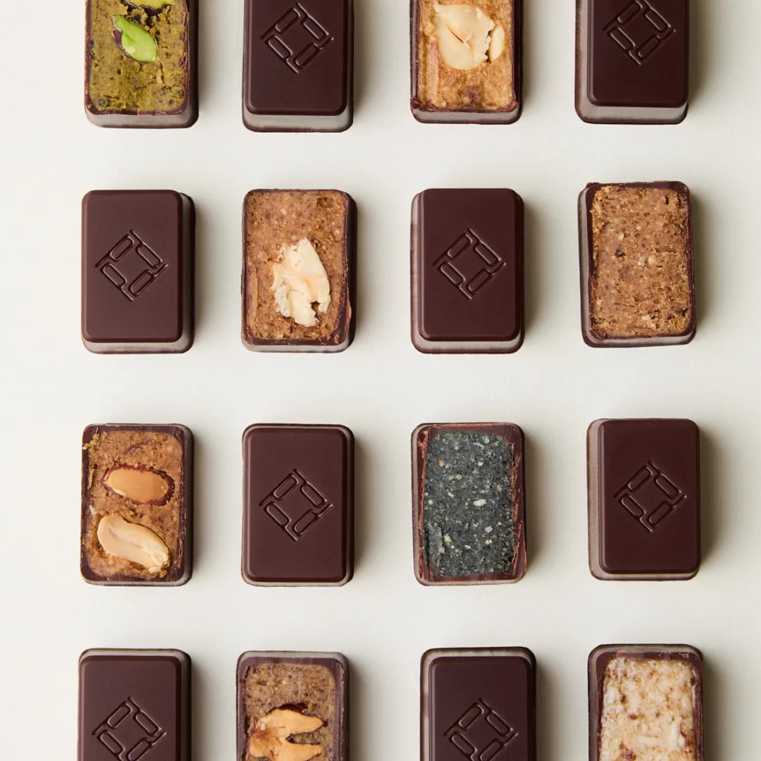 Plaq Boîte 40 Bonbons Noir Mix 4 Pralinés bonbons