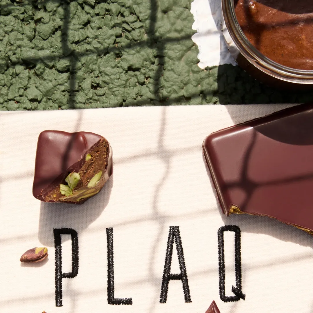 Plaq Rocher Noir Praliné Pistaches rocher chocolat