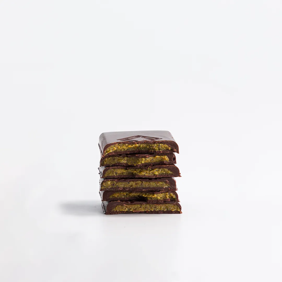 Plaq Nano Pur Noir boîte 24 praliné pistaches